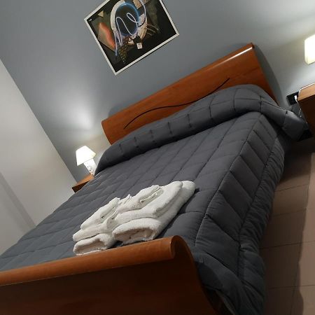 La Regina Di Coppe Apartment Licata Exterior photo
